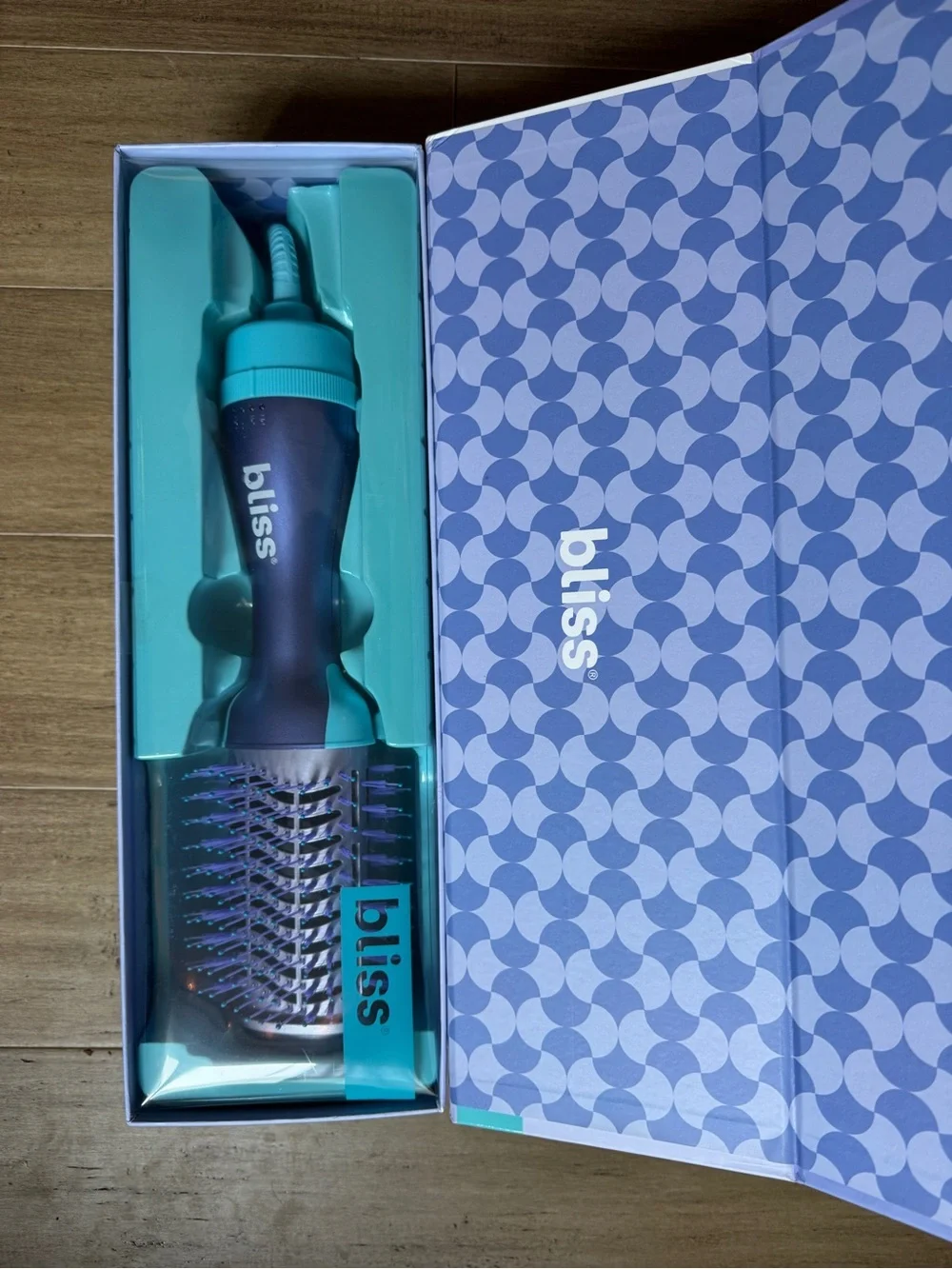 Bliss 4 in 1 hair dryer brush